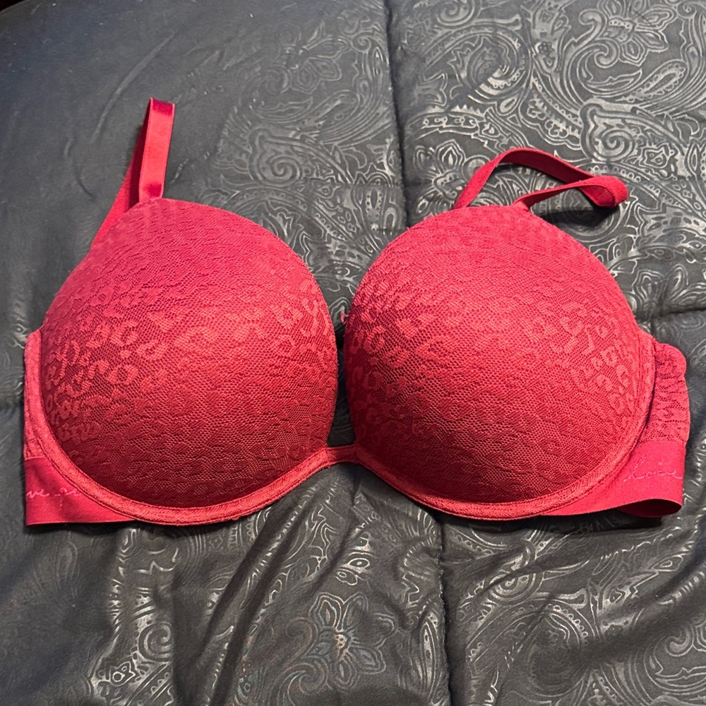 PINK Victoria's Secret Red Lace Bra